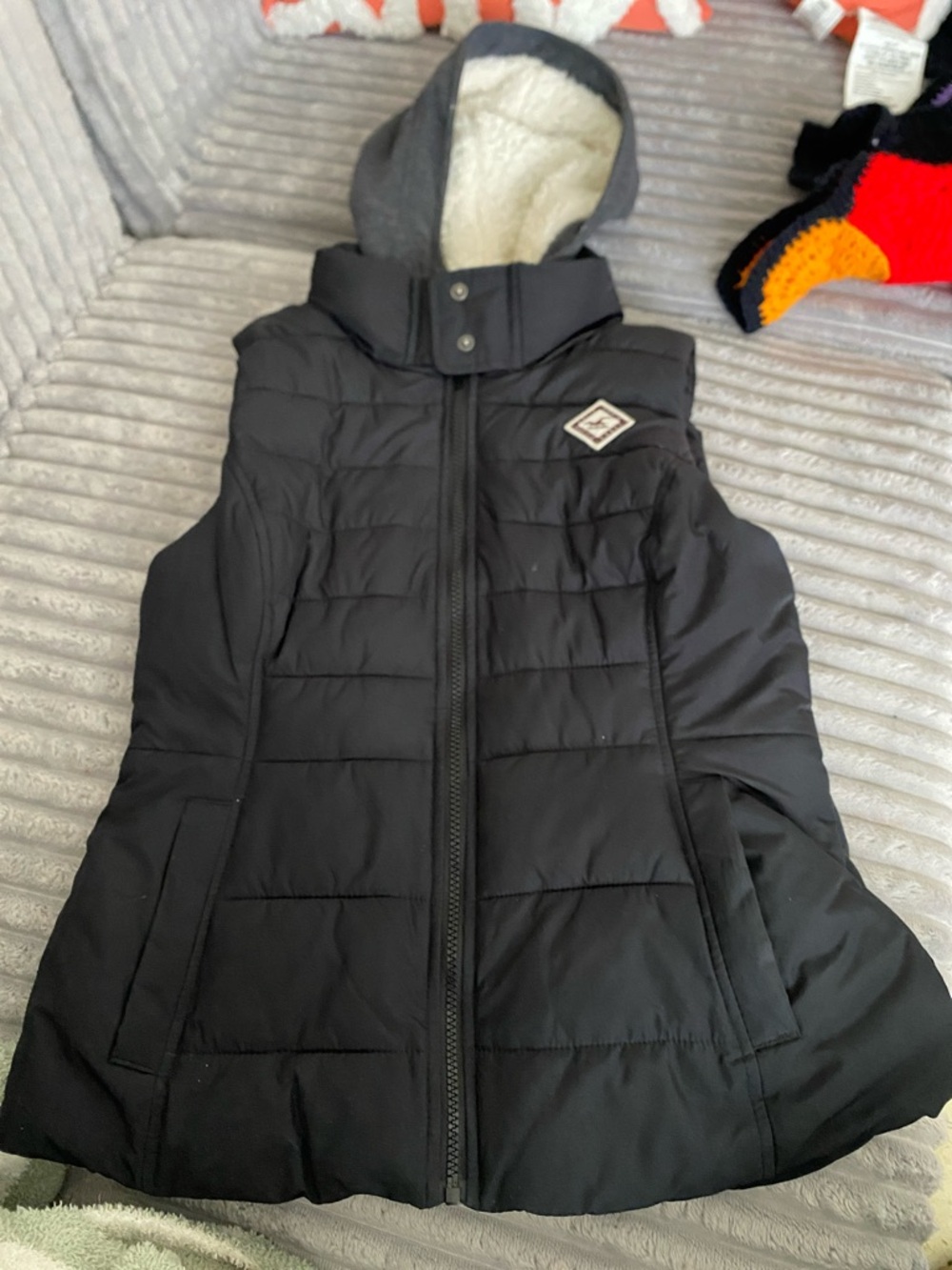 Hollister Hooded puffer vest Sherpa lined Med
